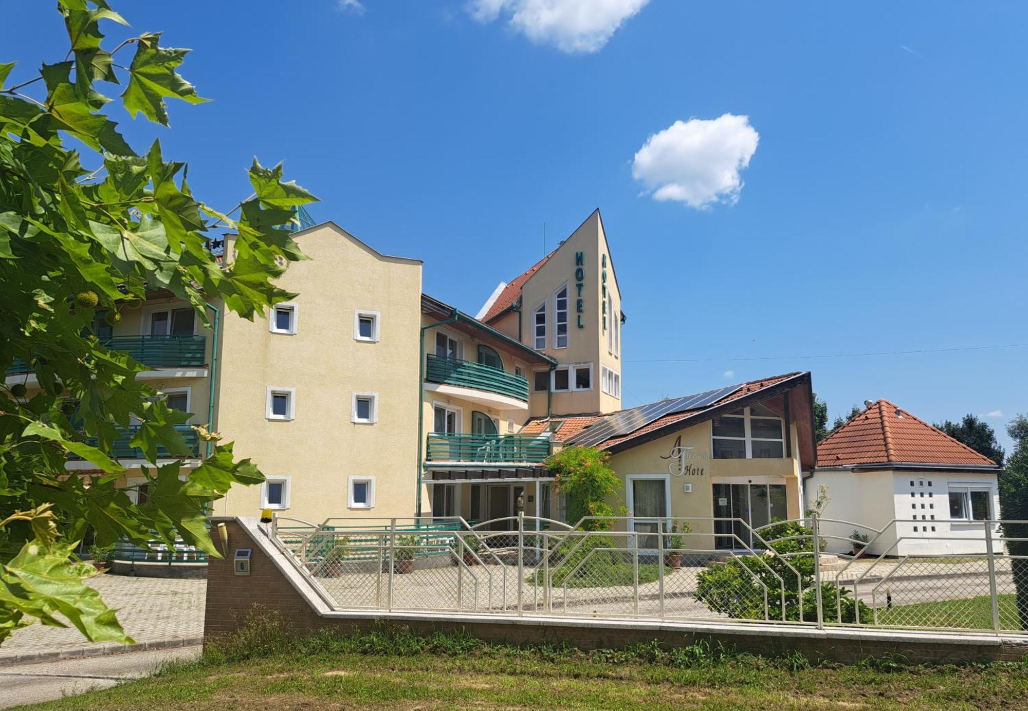 Aqua Therm Hotel Zalakaros Exterior photo